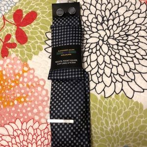 Alexander Julian Colours Tie Set
